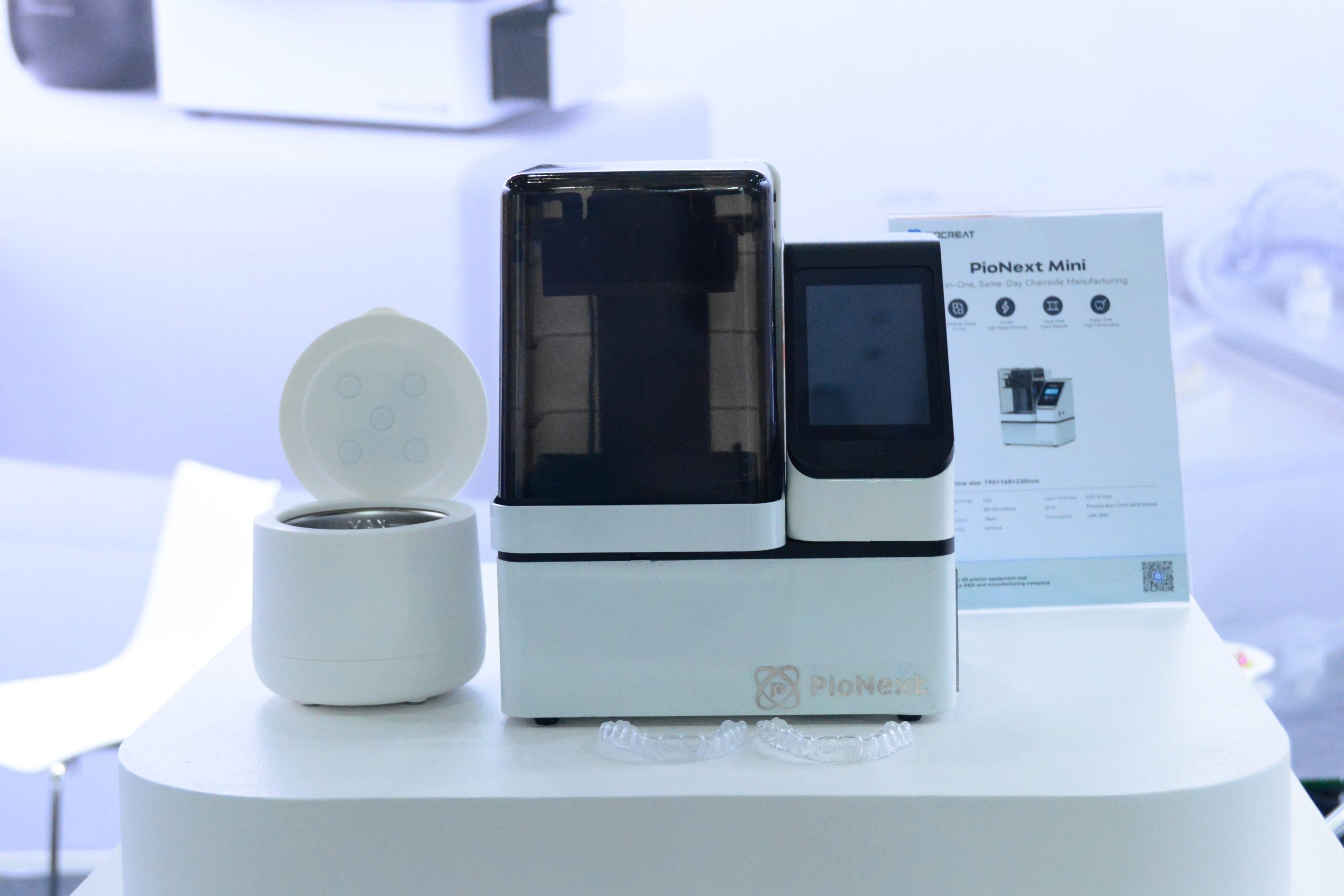 Pionext Mini - Compact chairside 3D dental printer